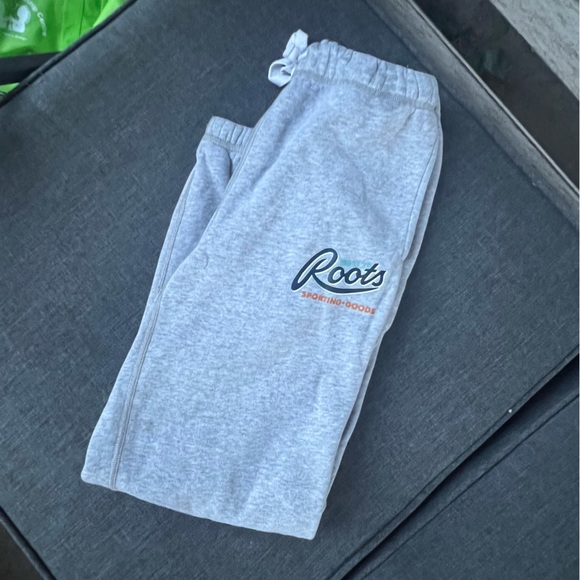 Roots Boys Large Sweatpants - Picture 3 of 4